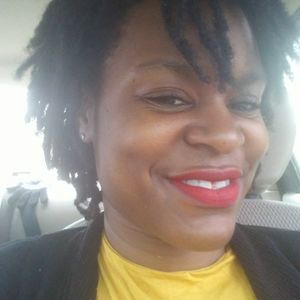 Meet your Posher, Lenora